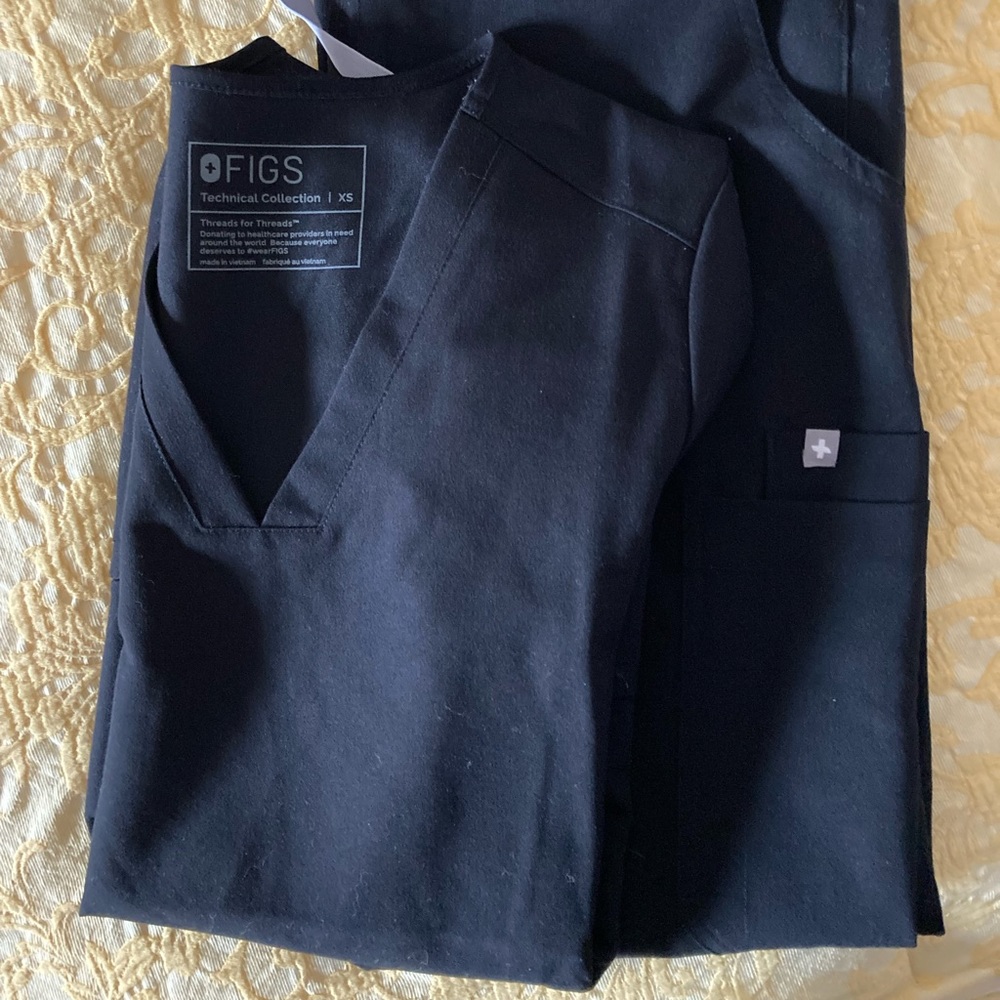 Black figs set XS top & XSP bottoms